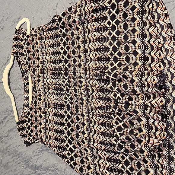 Nine west sleevless print. Blouse large - Picture 2 of 4